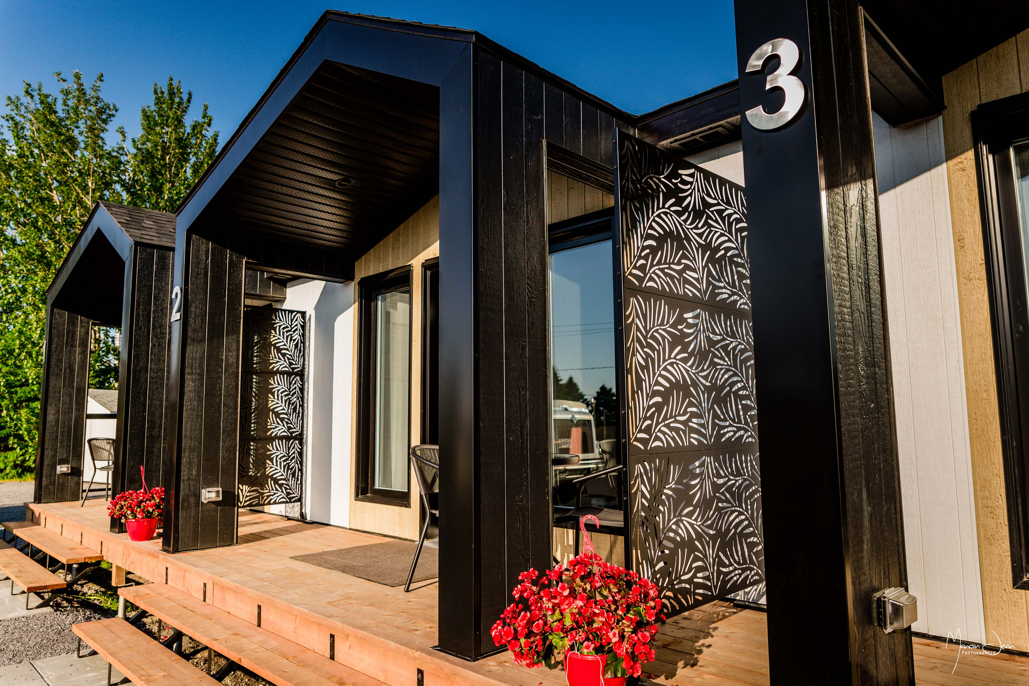 Les Chalets La Libertad - Hôtel La Libertad / Studios La Marbella ...
